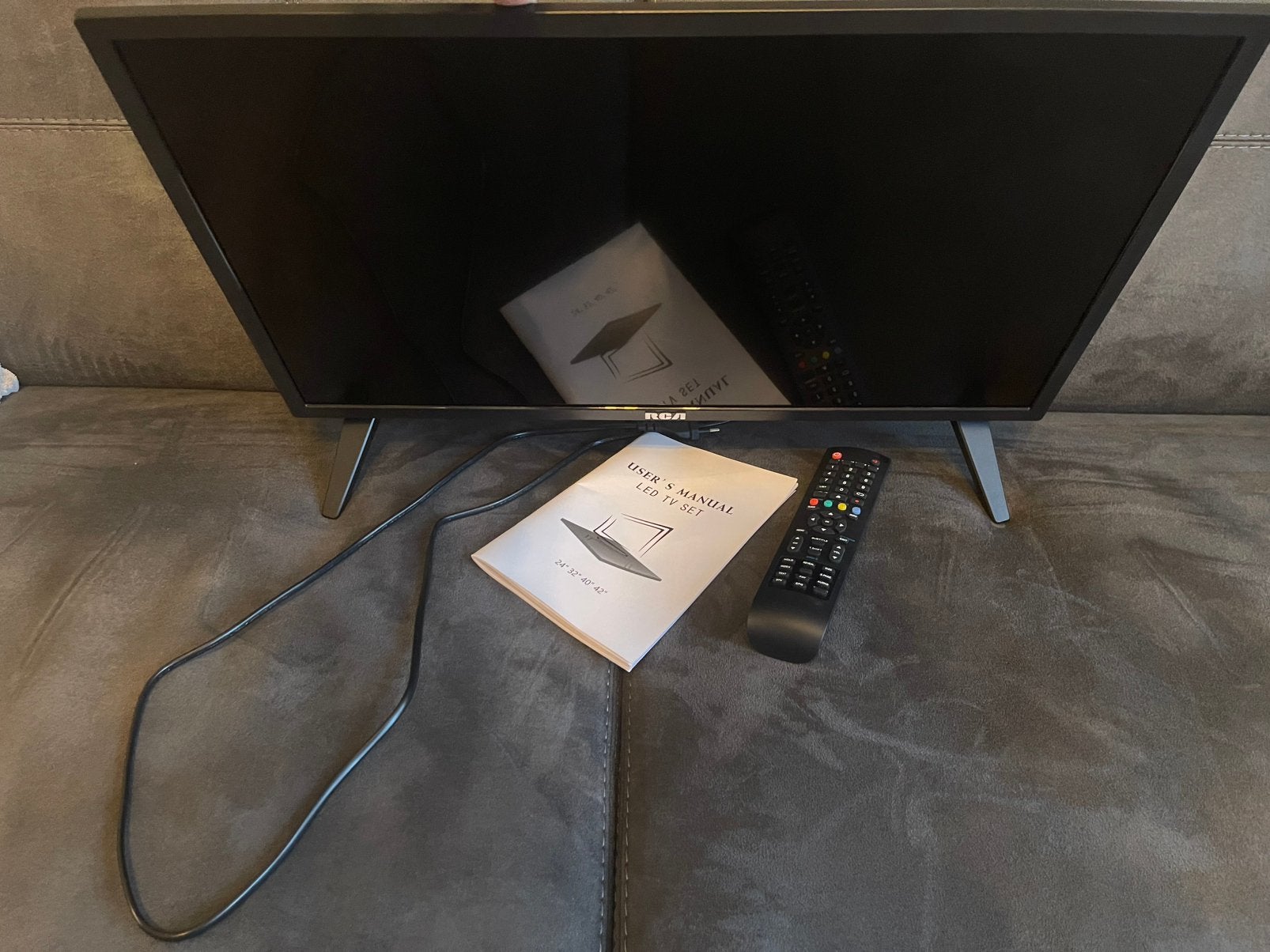 24 inch TV LED-LCD nieuwstaat / caravan / vrachtwagen etc, Ophalen
