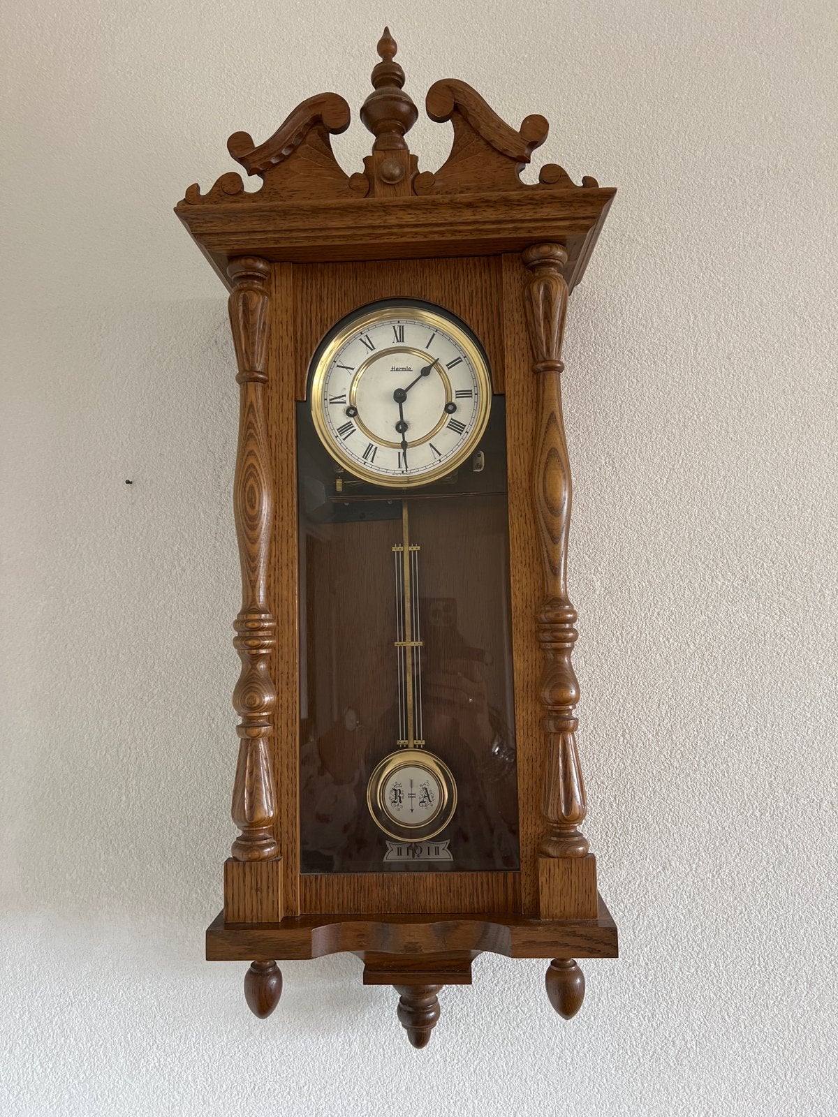 Hermle Wandklok - Klassiek Eikenhout met Slinger, Antiek en Kunst, Antiek | Klokken, Ophalen