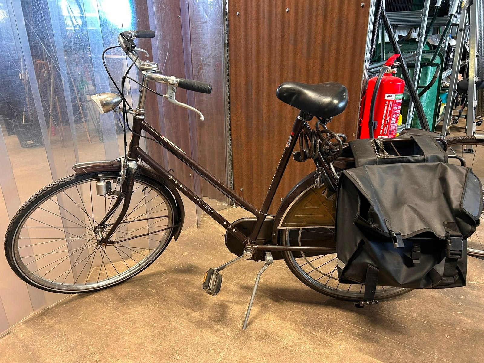 New Look damesfiets met fietstassen, Ophalen, Gebruikt, Overige merken