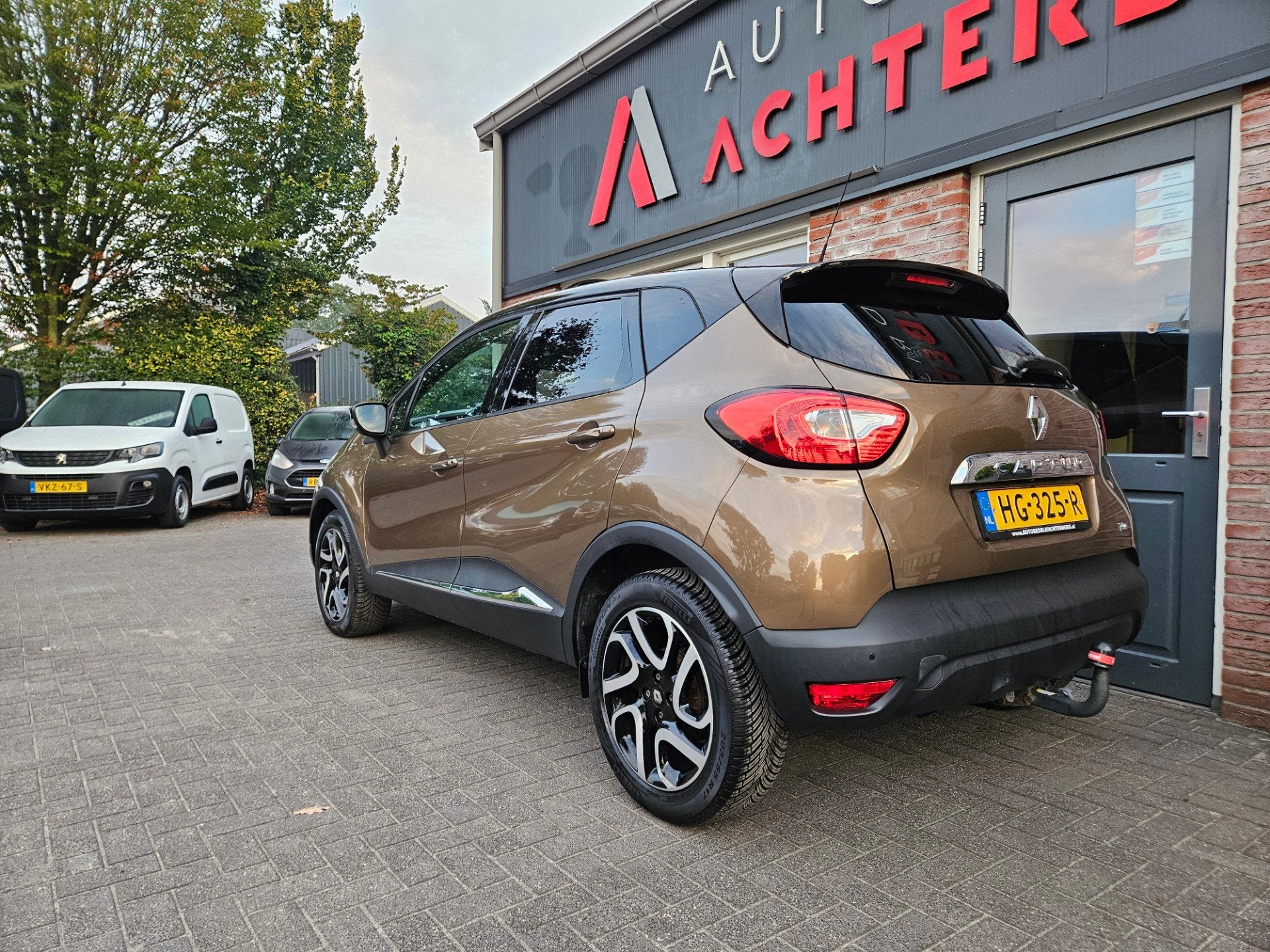 Foto 3 van Renault Captur 1.2 TCe Barista Automaat! Trekhaak! Schuif/Ka