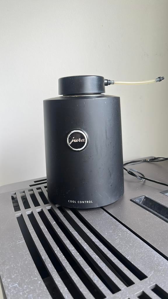Jura melkkoeler, Witgoed en Apparatuur, Koffiemachine-accessoires, Ophalen of Verzenden, Gebruikt, Jura, Melkaccessoire