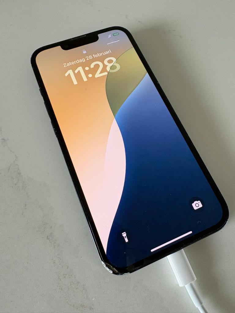iPhone 14 256GB - Hoekje beschadigd, verder perfect!, Telecommunicatie, Mobiele telefoons | Apple iPhone, Gebruikt, Zwart, 82 %