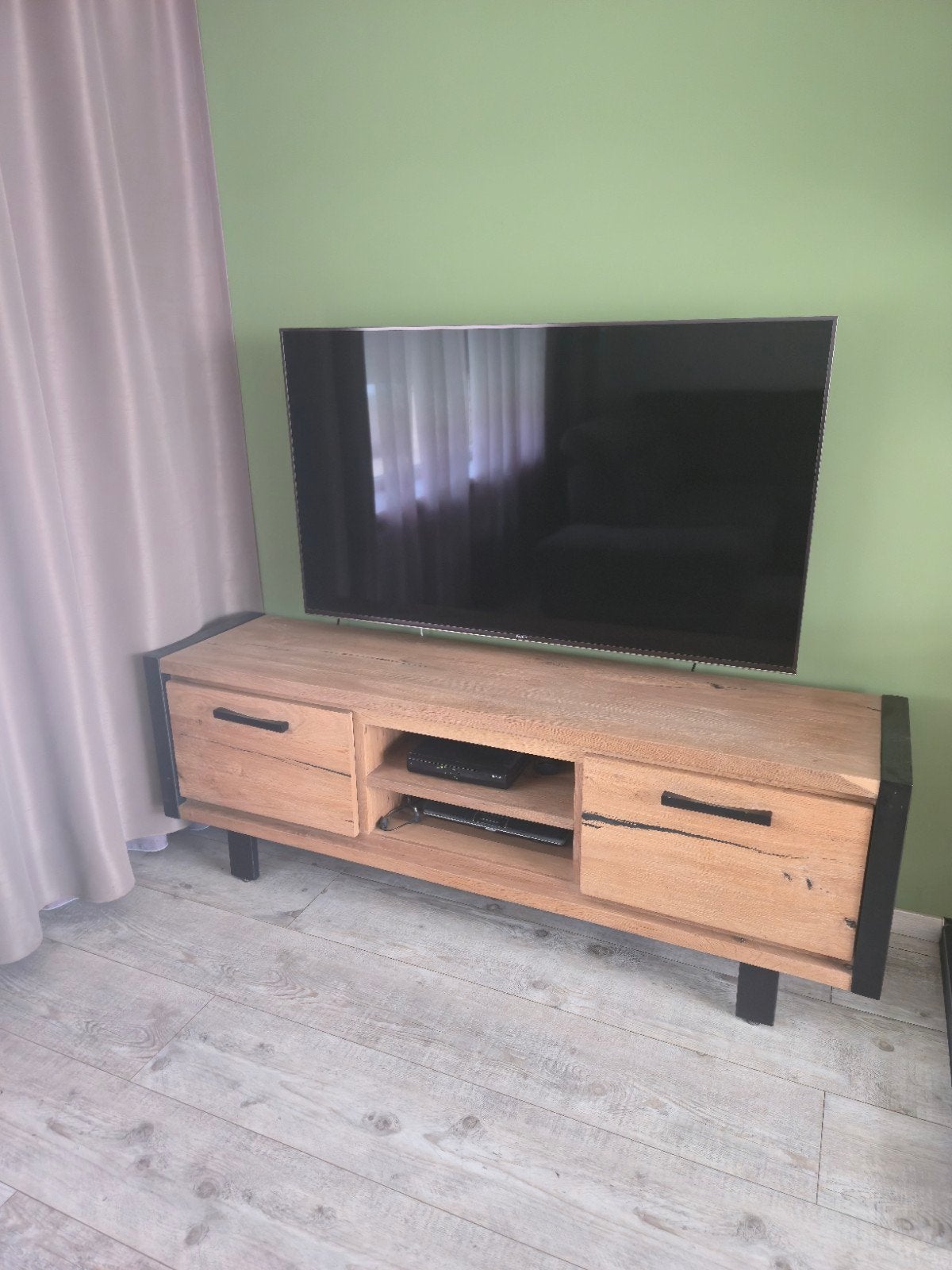 Stijlvol TV-meubel met opbergruimte, Gebruikt, 100 tot 150 cm, Modern industrieel, Minder dan 100 cm