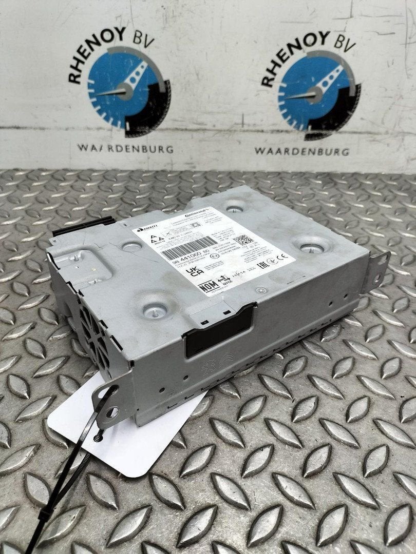OPEL CORSA ULTIMATE RADIO 2023, Ophalen of Verzenden, Gebruikt, Stiba lid