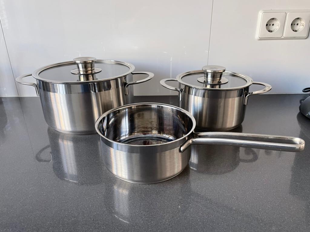 Nieuwe Siemens HZ390042 pannenset, Huis en Inrichting, Keuken | Potten en Pannen, Ophalen of Verzenden, Zo goed als nieuw, Rvs