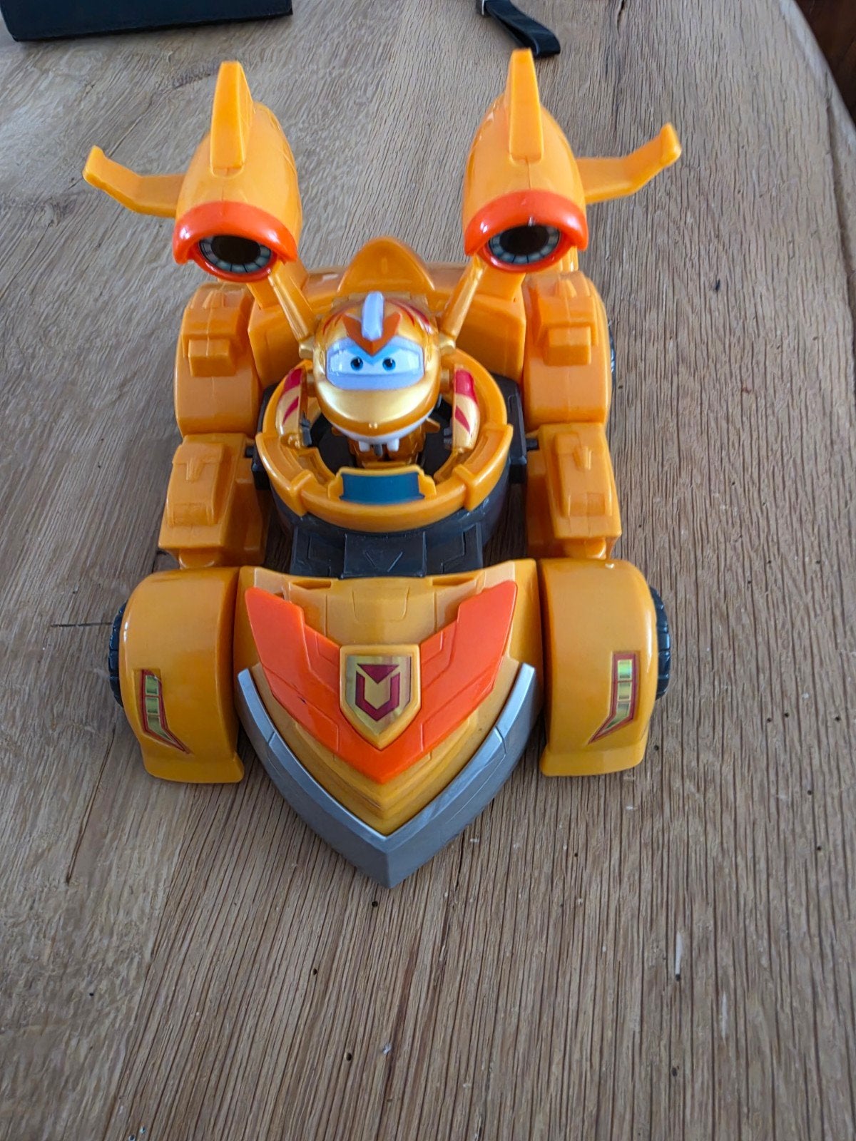 Super Wings Super Robot Suit Golden Boy 2-in-1 Speelfiguur, Ophalen, Zo goed als nieuw