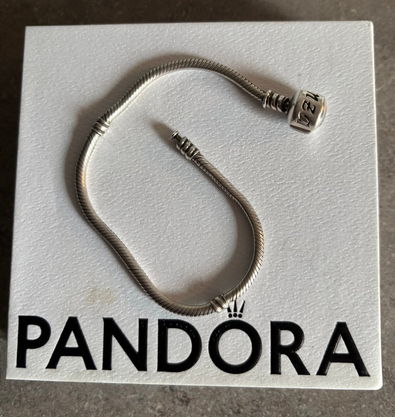 Pandora armbanden en bedels, Pandora, Ophalen of Verzenden, Zo goed als nieuw, 4 bedels of meer
