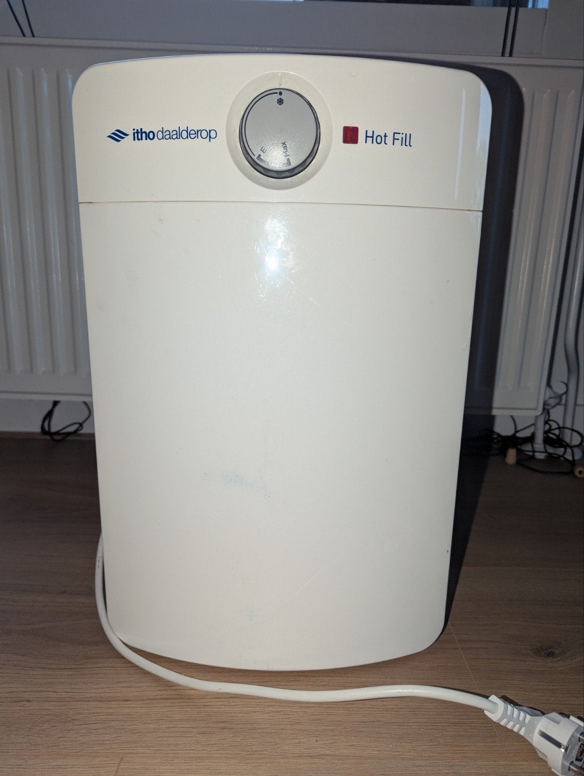 Itho Daalderop 10liter hot-fill boiler 2019, Doe-het-zelf en Verbouw, Geisers en Boilers, Gebruikt, 6 t/m 10 jaar oud, Minder dan 20 liter