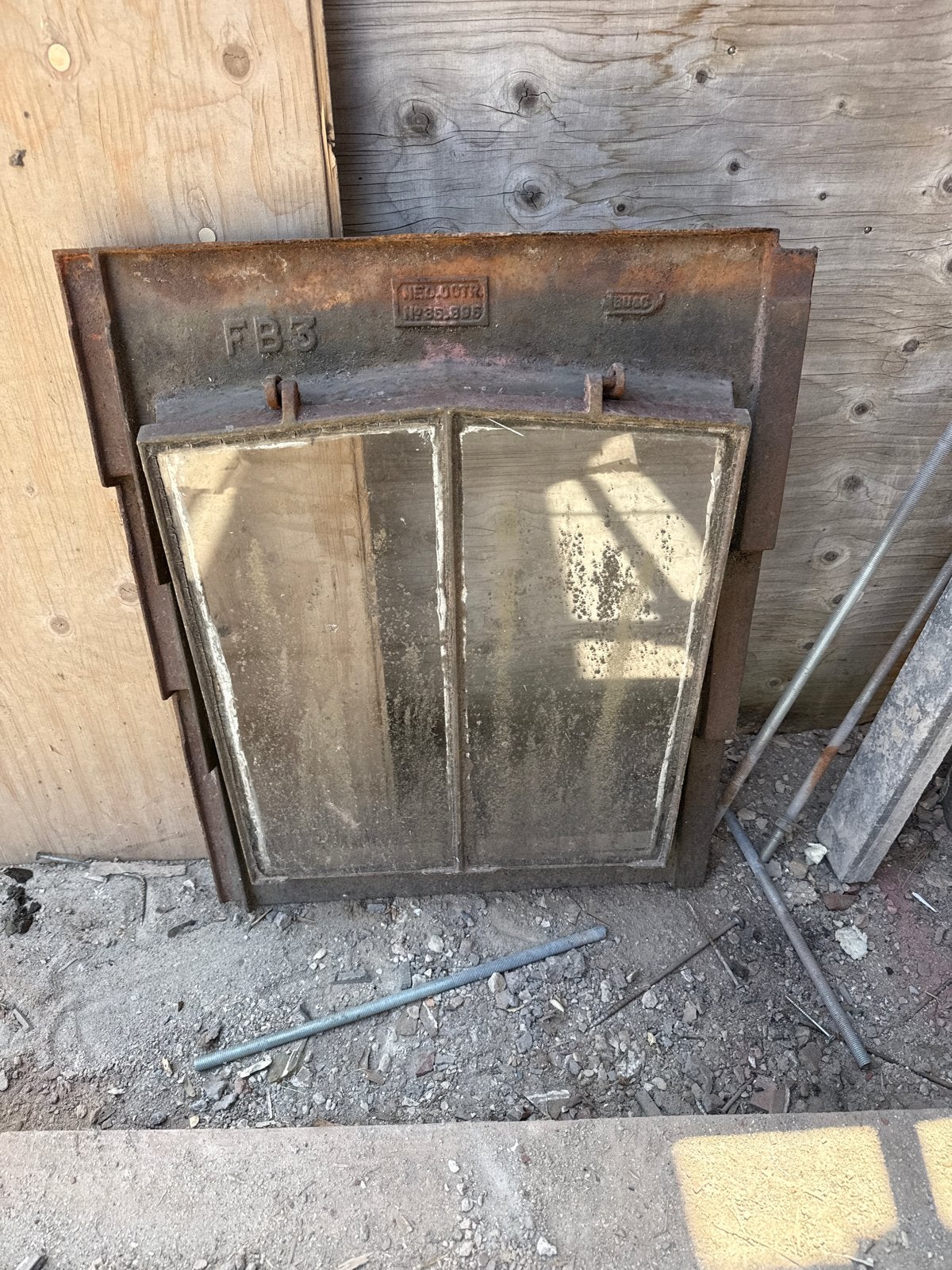 Antiek gietijzeren dakraam Compleet met glas! 1935.305, Ophalen, Gebruikt, Dakraam, Minder dan 80 cm