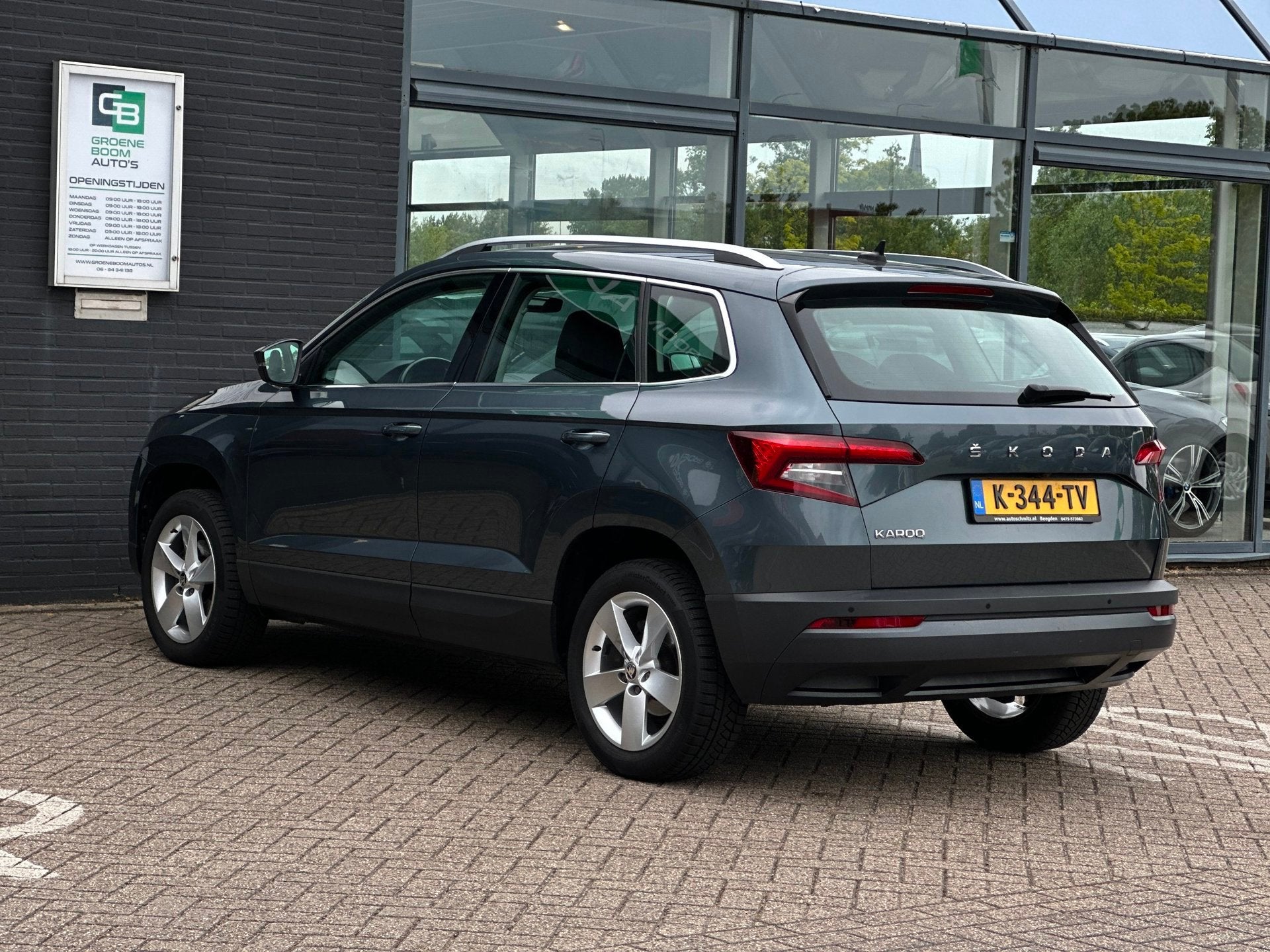 Skoda Karoq 1.0 TSI Business Edition Plus/1STE EIG/CARPLAY/C, Auto's, Voorwielaandrijving, Dealer onderhouden, Gebruikt, Euro 6