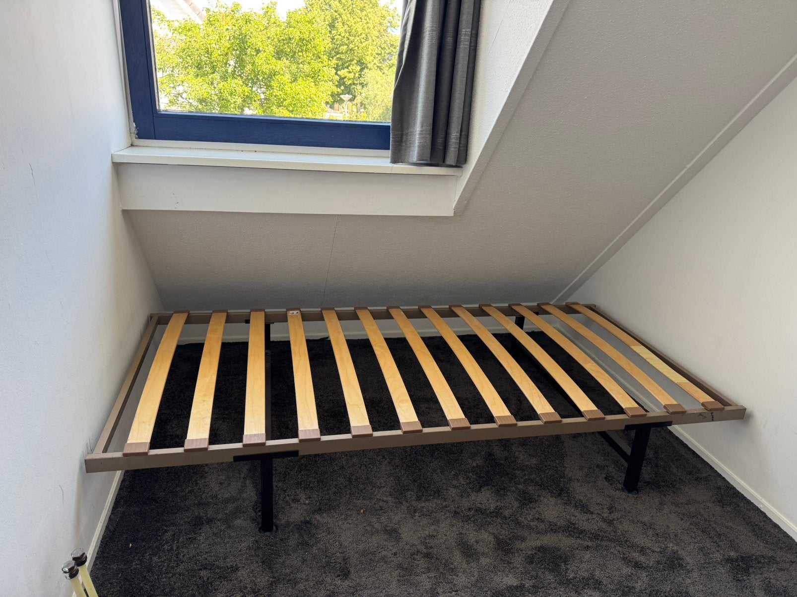 Bed 186,5 l x 89,5 br x 29h tot lattenbodem | T.E.A.B., Ophalen, Gebruikt, 90 cm, Eenpersoons