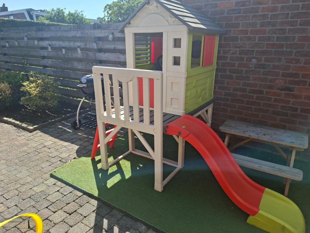 Smoby Speelhuisje met Glijbaan en Veranda, Ophalen, Gebruikt, Kunststof