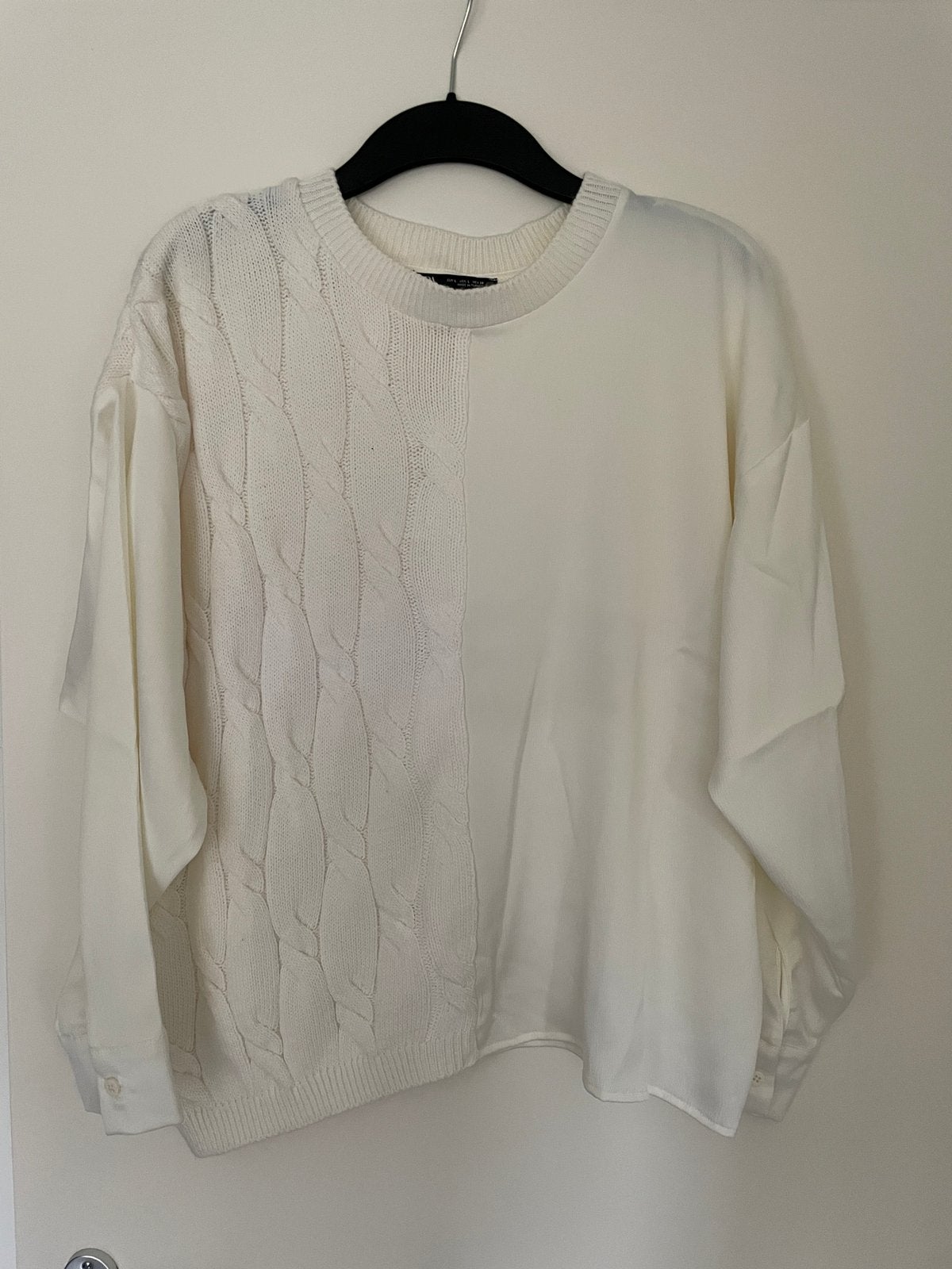Off white bijzondere trui van Zara maat L, Kleding | Dames, Ophalen of Verzenden, Zo goed als nieuw, Maat 42/44 (L), Wit