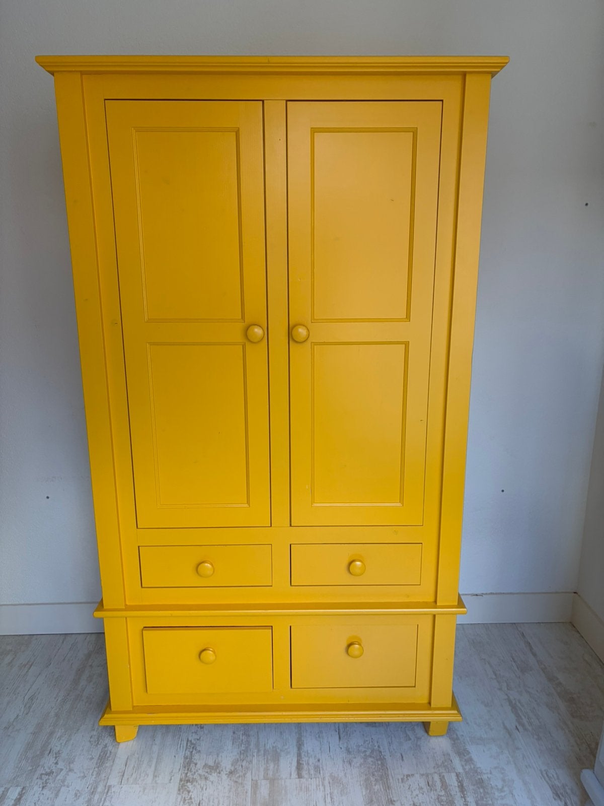 Kinder kledingkast geel, Gebruikt, 50 tot 100 cm, 150 tot 200 cm, 25 tot 50 cm