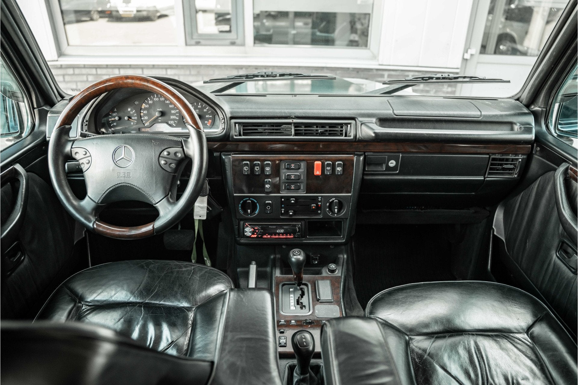 Mercedes-Benz G-Klasse 320 St.Wagon | Youngtimer (bj 1997), Auto's, Oldtimers, Automaat, Zwart, Bedrijf, Startonderbreker