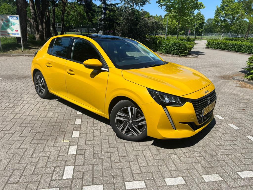 Peugeot 208 1.2 Puretech 100pk 2020 Geel (1e eigenaar!!), Auto's, Peugeot, Voorwielaandrijving, Metallic lak, 49 €/maand, 1200 kg