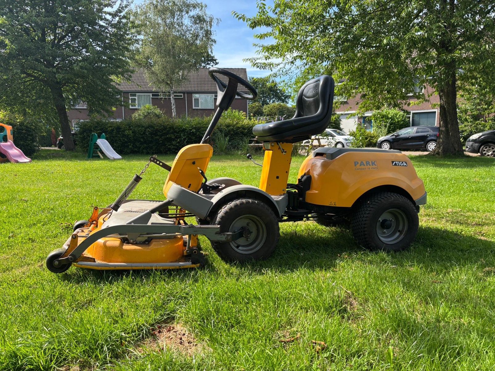 Stiga Park Compact 16 4WD Hydrostaat zitmaaier, Ophalen, Zo goed als nieuw, Mulchfunctie, 90 tot 120 cm