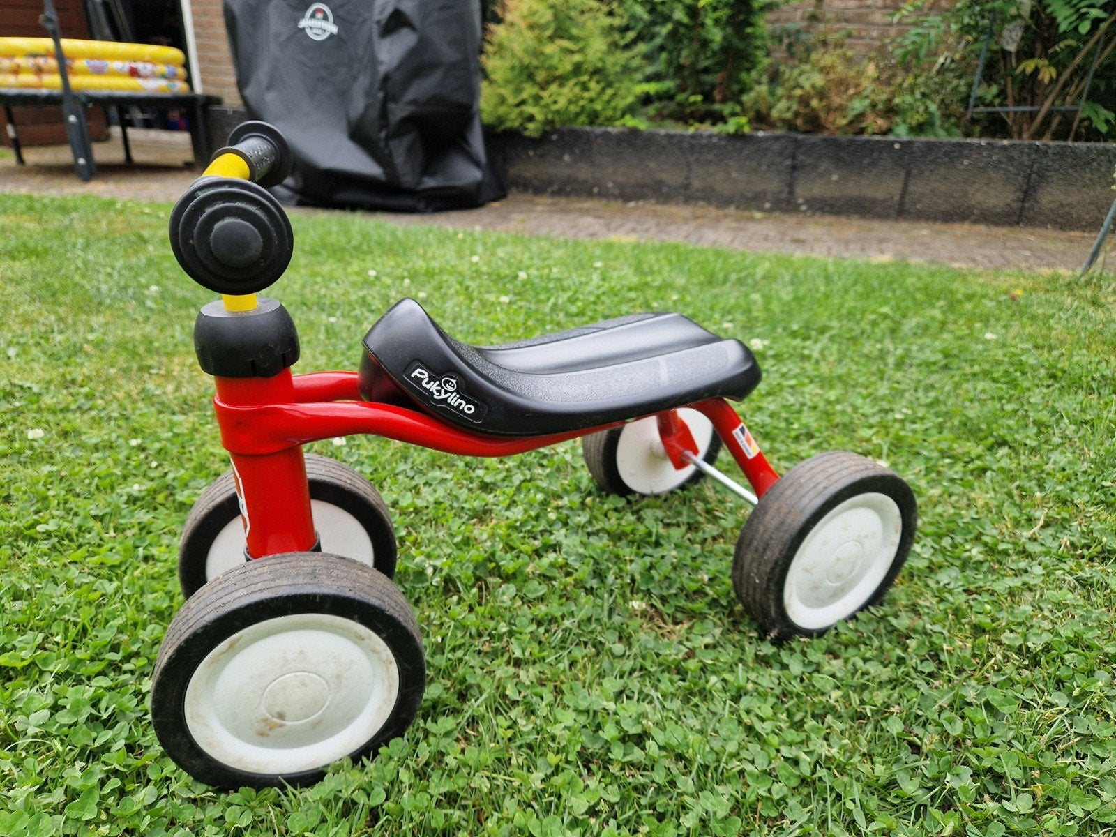 Puky Pukylino loopfietsje rood/geel - Zo goed als nieuw, Kinderen en Baby's, Speelgoed | Buiten | Voertuigen en Loopfietsen, Ophalen