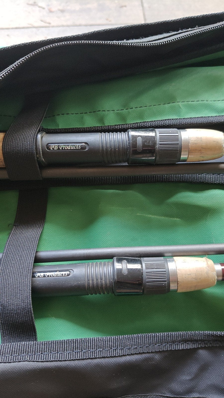 2 PB Dutch Ace Classic stokken met shimano Baitrunner 4500b, Watersport en Boten, Hengelsport | Algemeen, Ophalen, Zo goed als nieuw