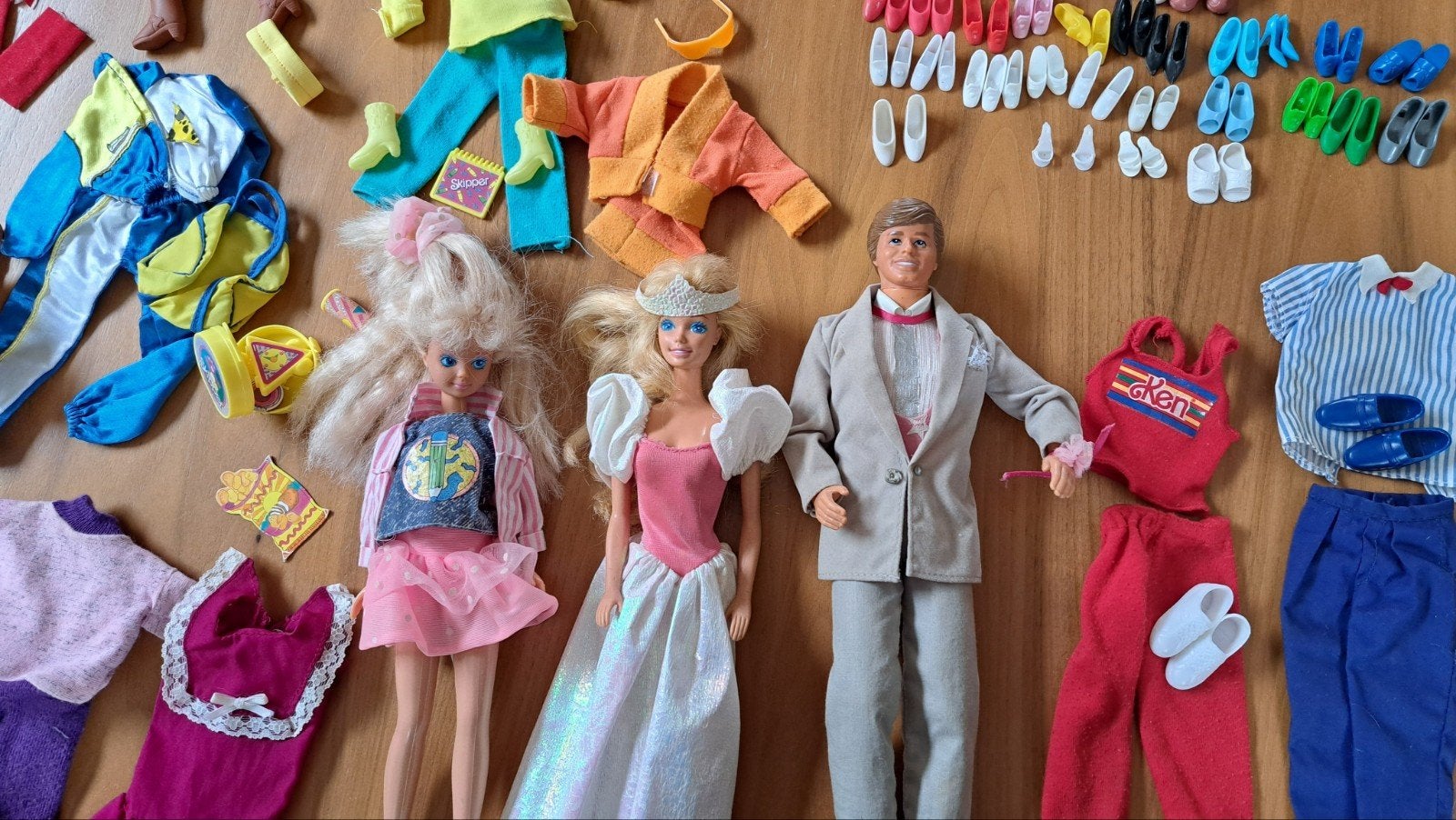 Vintage Barbie, Ken, Skipper, kleren, schoenen, Ophalen of Verzenden, Gebruikt, Barbie