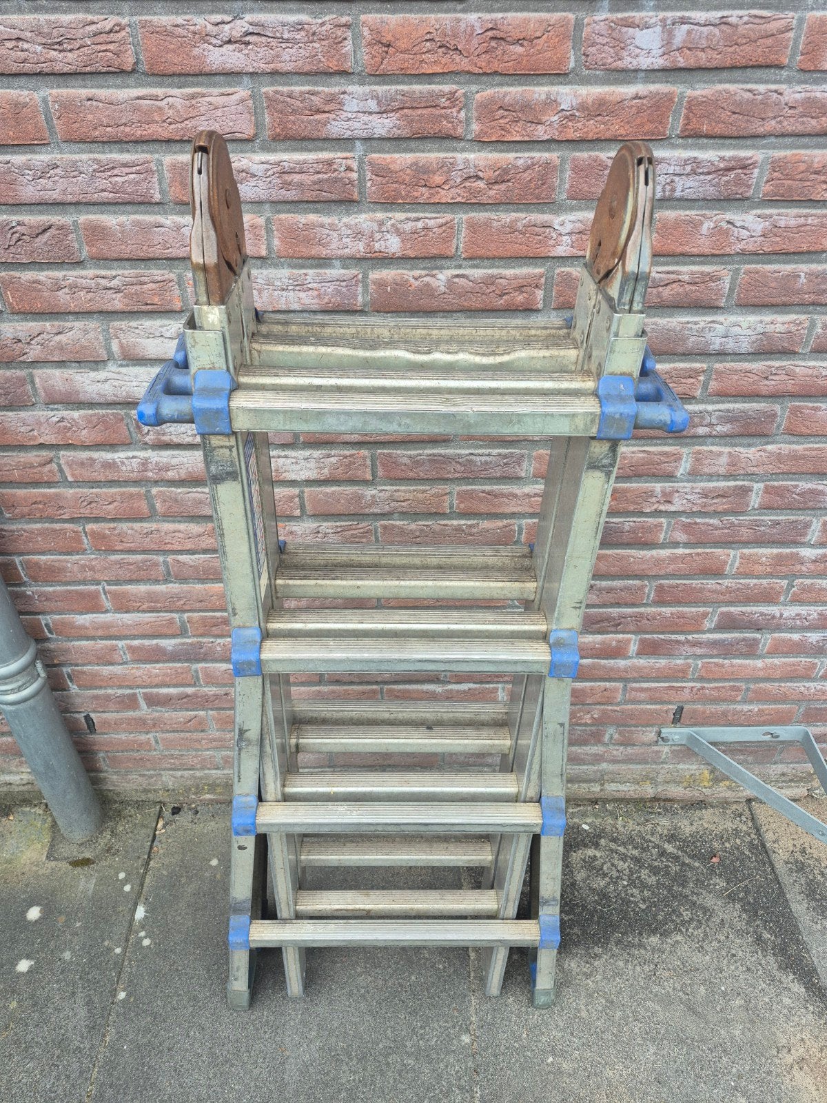 Stevige gebruikte ladder, opvouwbaar, Ophalen