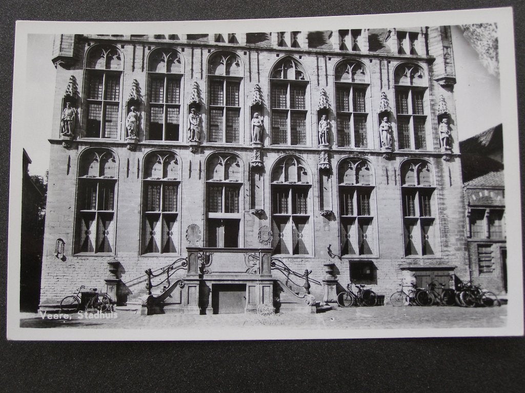 Veere, Stadhuis, gevel met beelden; Zeeland, Ophalen of Verzenden, 1960 tot 1980, Ongelopen, Gebouw