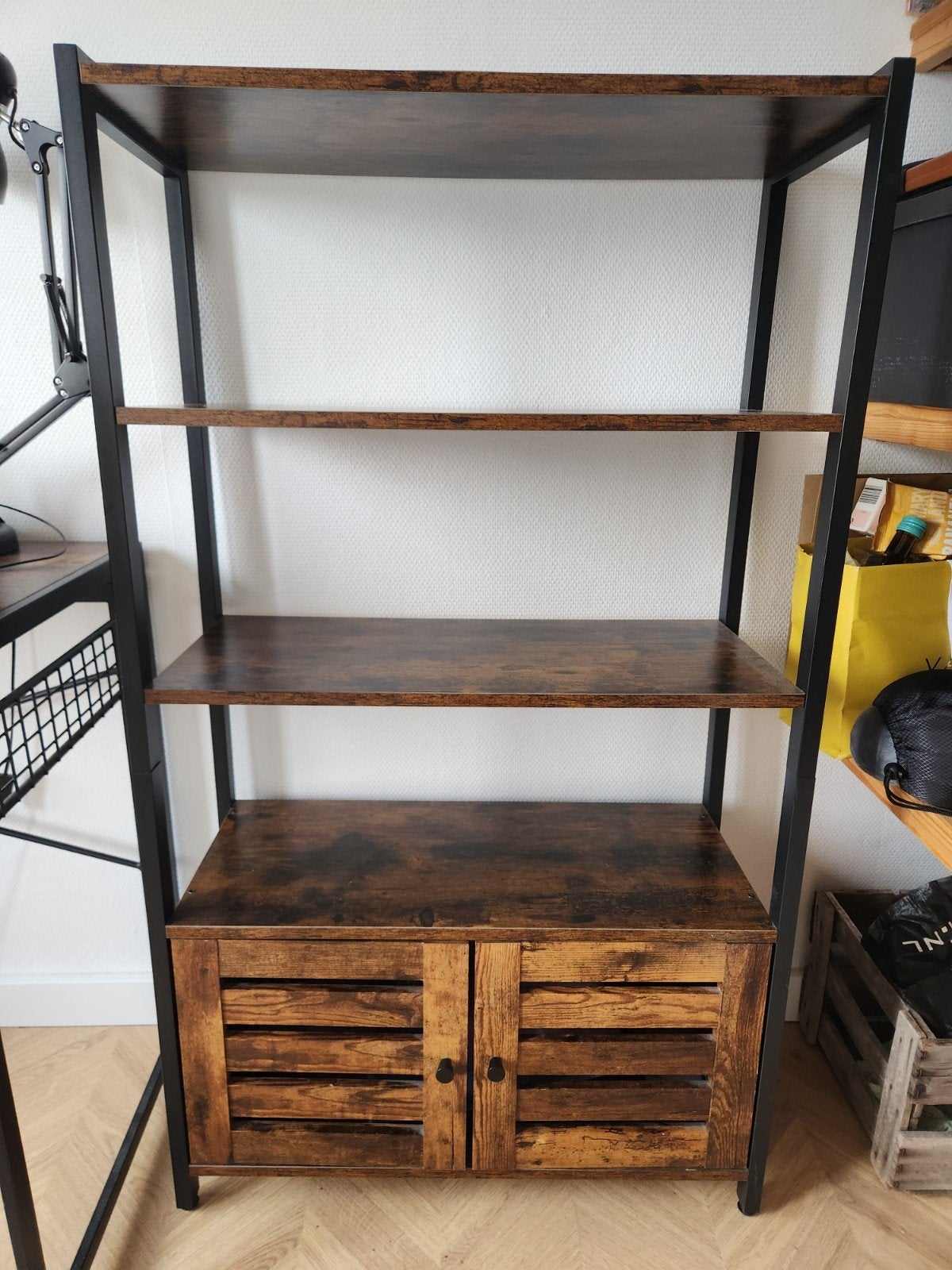 Mooie kast met planken en deuren - 70x30x70cm, Industrieel, Modern, 50 tot 100 cm, Minder dan 100 cm, 25 tot 50 cm