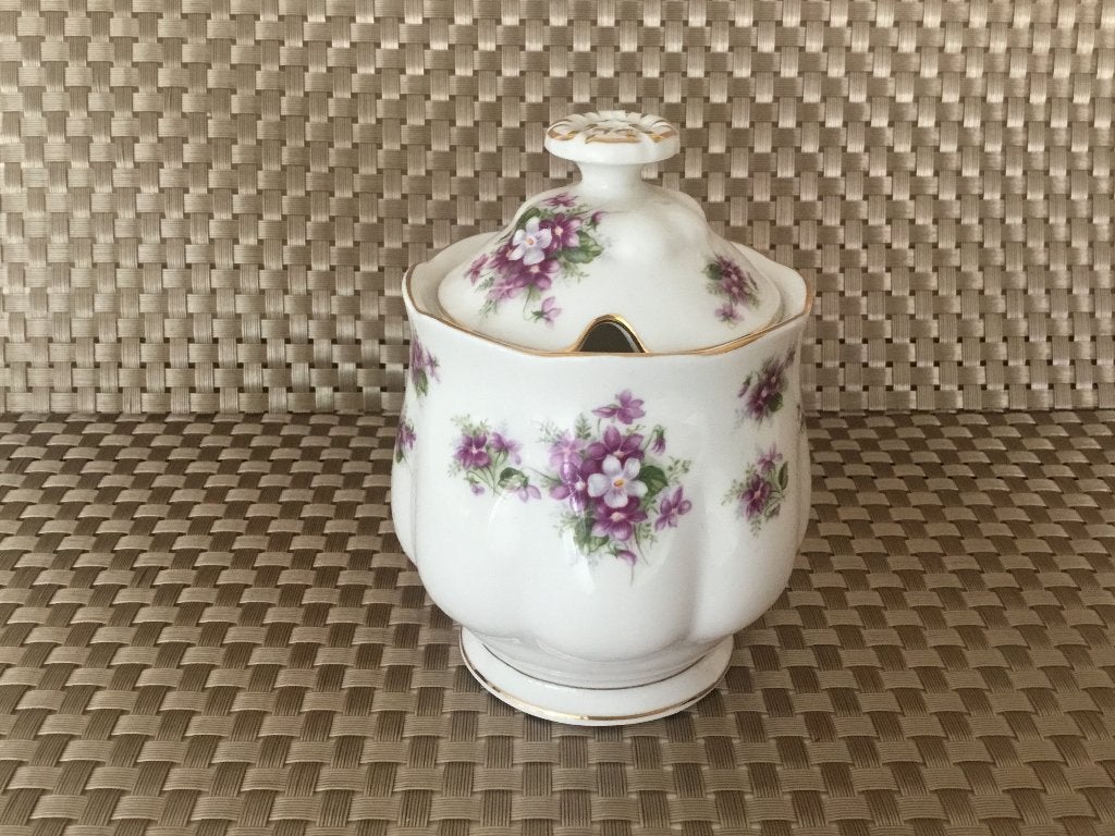 Royal Albert SWEET VIOLETS JAM / HAGELSLAG POTJE🍓🍒🍓🍒, Ophalen of Verzenden