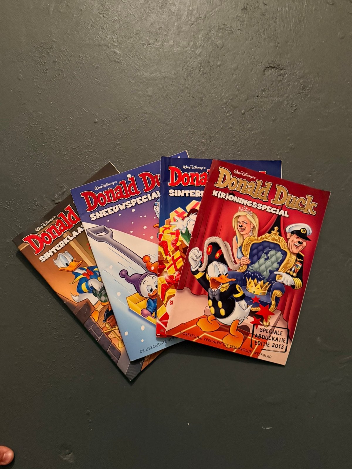 Donald Duck Specials - Sinterklaas, Sneeuw & Kroning 4 stuks, Europa, Ophalen of Verzenden, Zo goed als nieuw, Meerdere comics