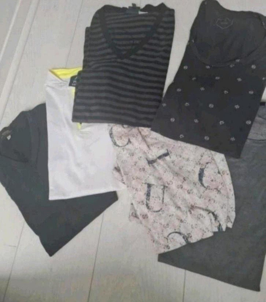 6 t-shirts maat XL allemaal merk
Gucci
Brunotti
G-STAR 2x, Kleding | Heren, Ophalen of Verzenden, Zo goed als nieuw, Maat 56/58 (XL)
