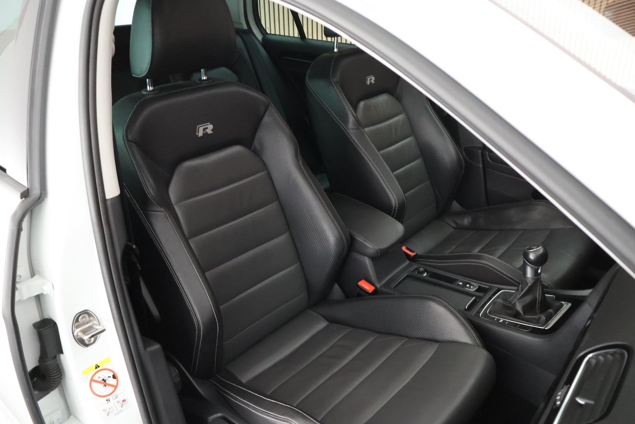 Volkswagen Golf 1.5 TSI 150pk 2x R-Line Panoramadak Dynaudio, Voorwielaandrijving, Euro 6, 4 cilinders, 150 pk