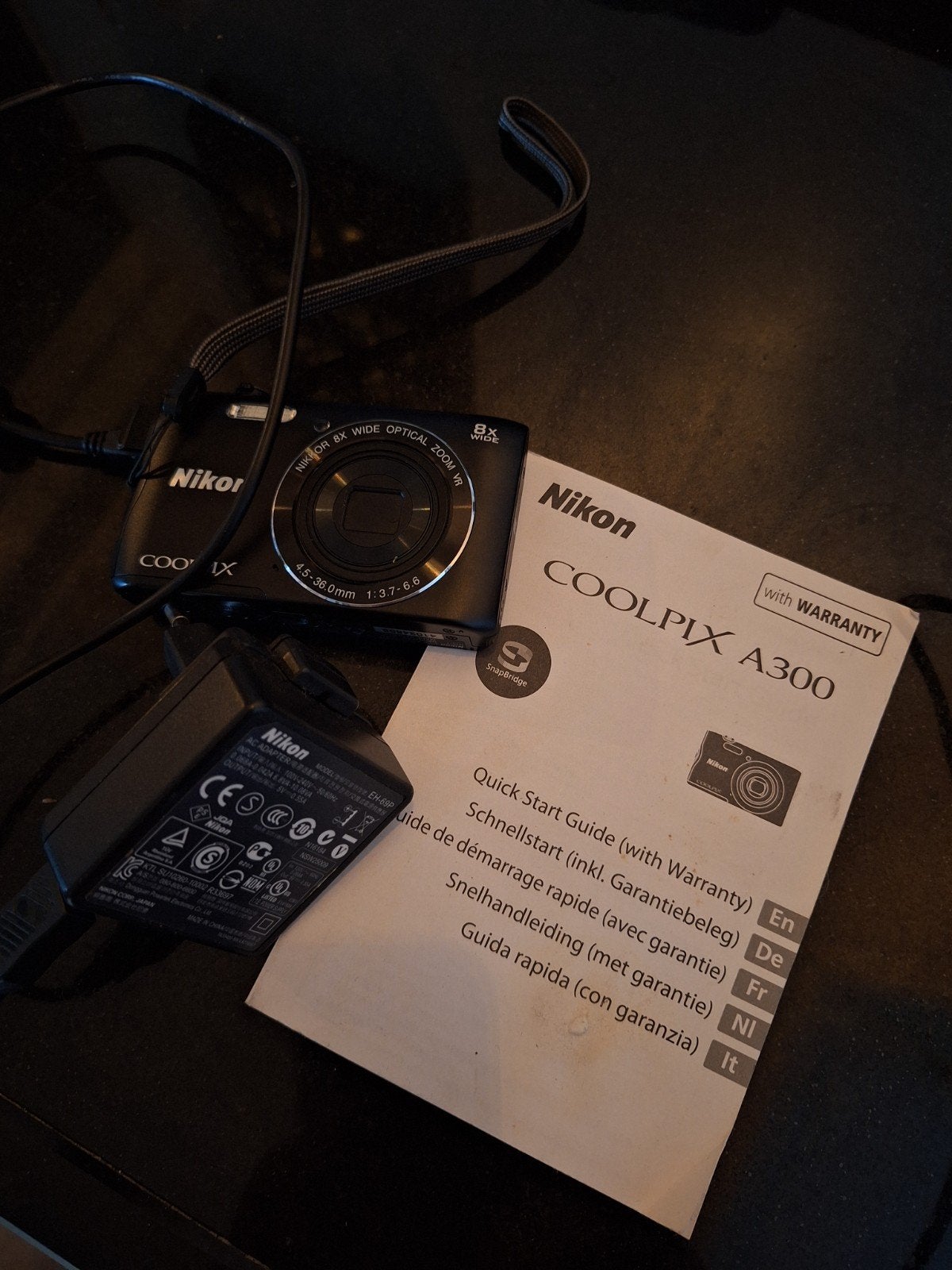 Nikon Coolpix A300 compactcamera met WiFi en Bluetooth, Ophalen, Bluetooth, Zo goed als nieuw, Nikon