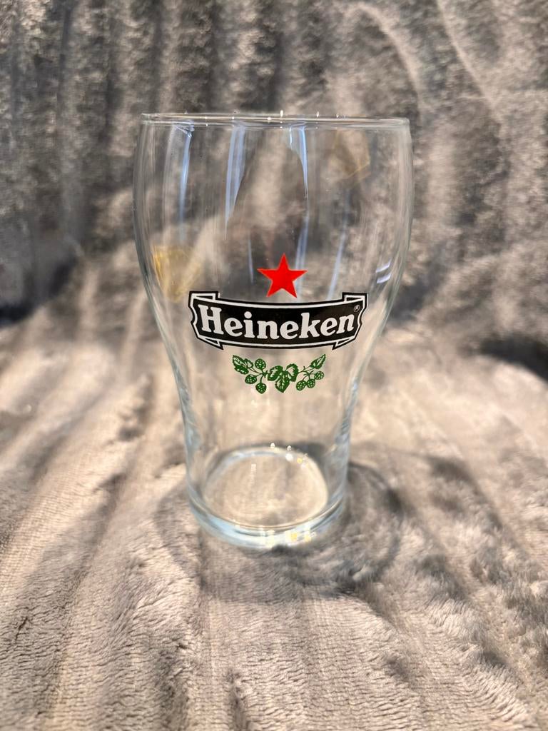 Heineken bierglas - Zo goed als nieuw, Ophalen of Verzenden, Zo goed als nieuw, Glas of Glazen, Heineken