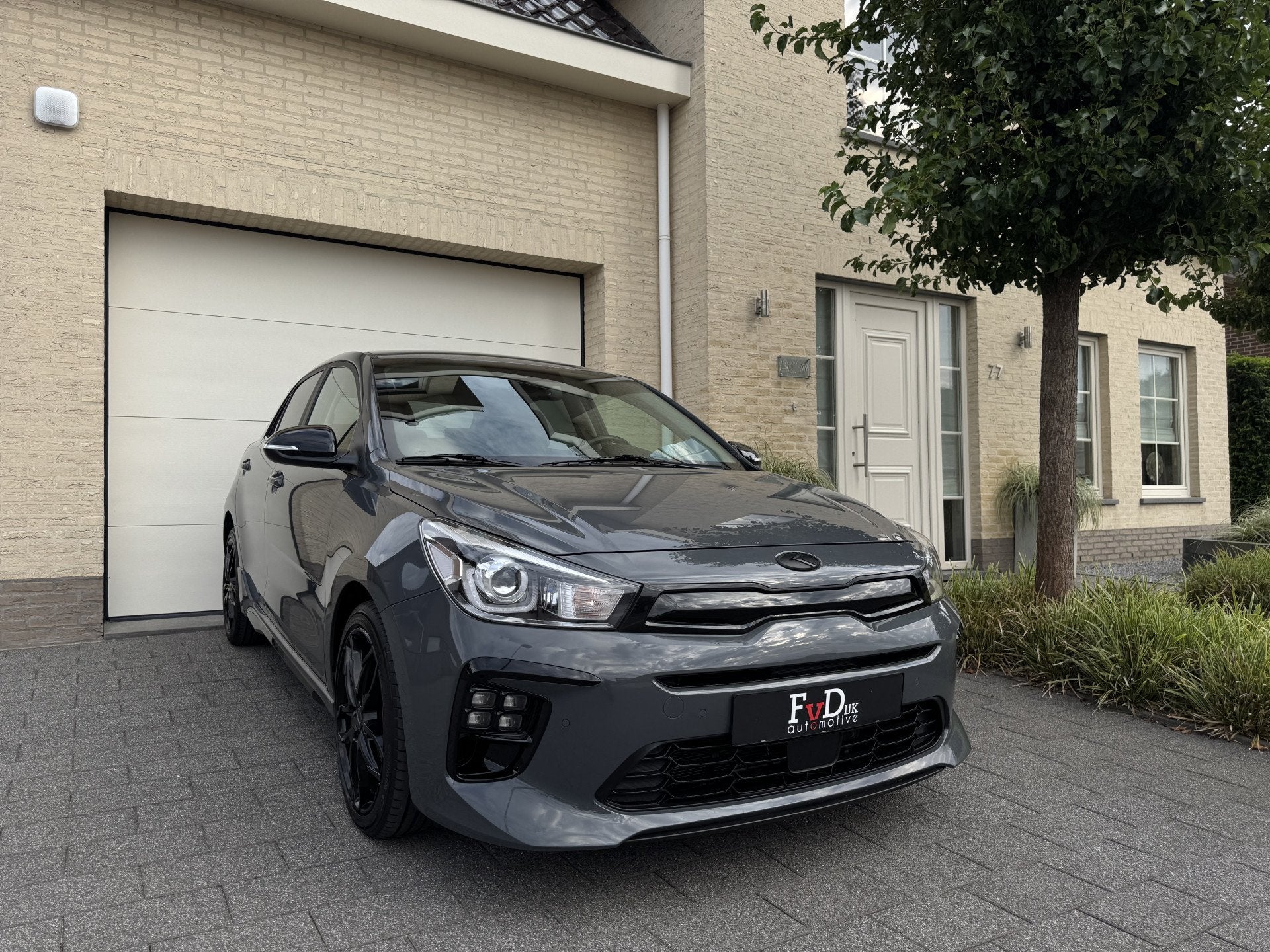 Kia Rio 1.0 T-GDi MHEV 120pk GT-Line Facelift Navi Leder Car, Voorwielaandrijving, Dealer onderhouden, Gebruikt, Zwart