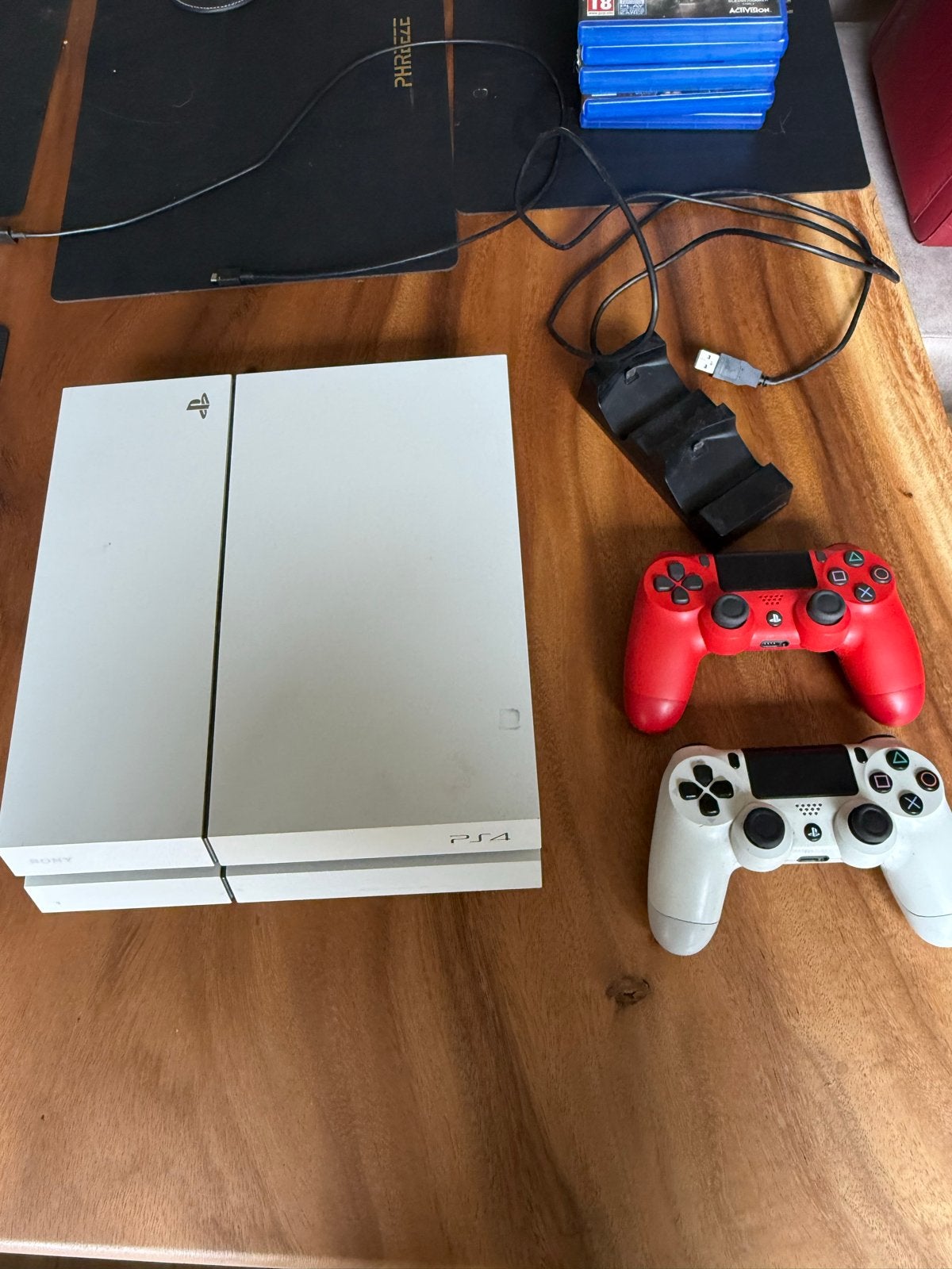 PlayStation 4 Slim met 2 controllers en 6 games, Met 2 controllers, Ophalen of Verzenden, Zo goed als nieuw, Slim