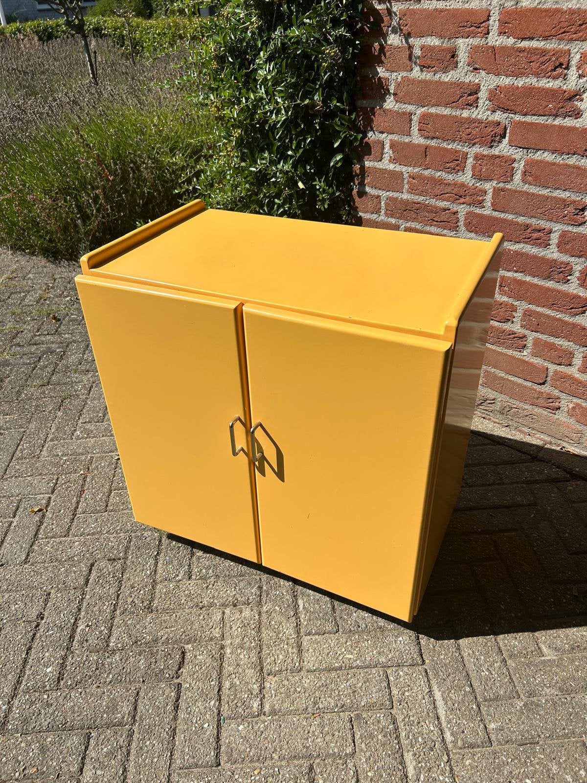 Geel kastje, Huis en Inrichting, Ophalen, 1 of 2 laden, 50 tot 100 cm, Minder dan 100 cm