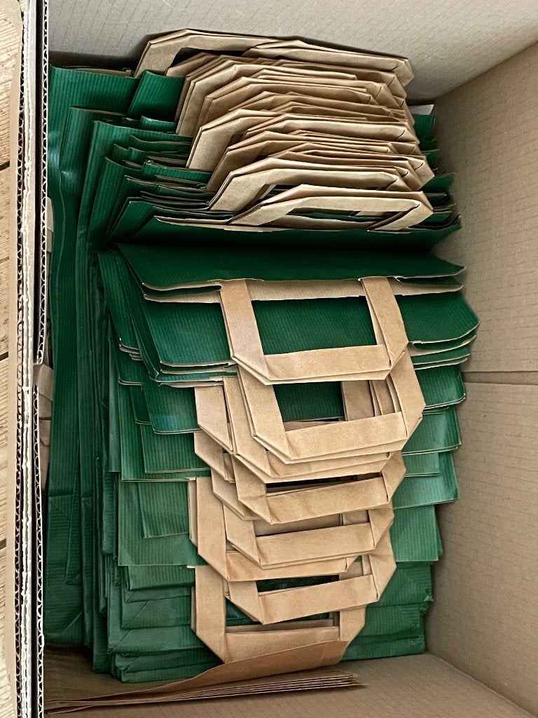 Papieren draagtassen, kleine zakjes, kleine inpak doosjes, Diversen, Ophalen