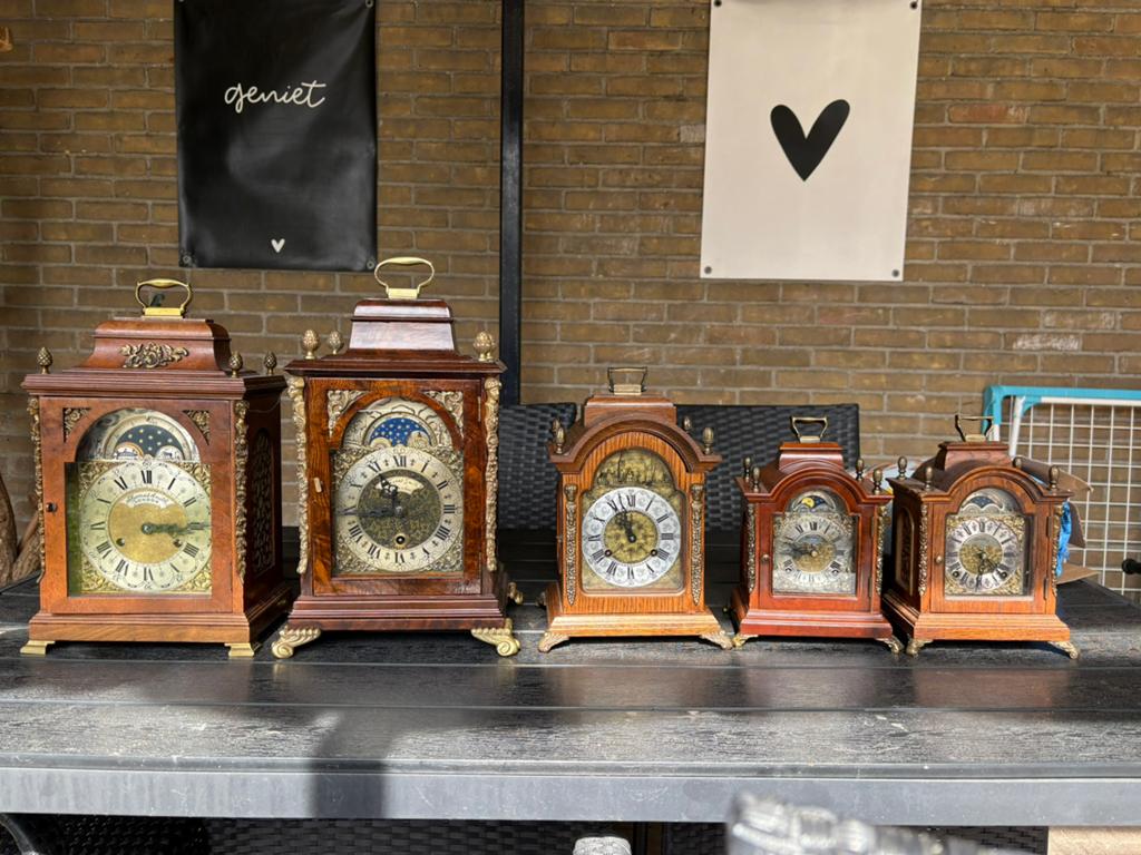Gezocht: Warmink staande- en tafelklokken, Antiek en Kunst, Ophalen of Verzenden