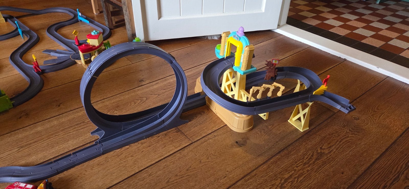 Chuggington Die-Cast Racebaan Set met Looping, Kinderen en Baby's, Overige aandrijving, Met looping, Ophalen, Overige merken
