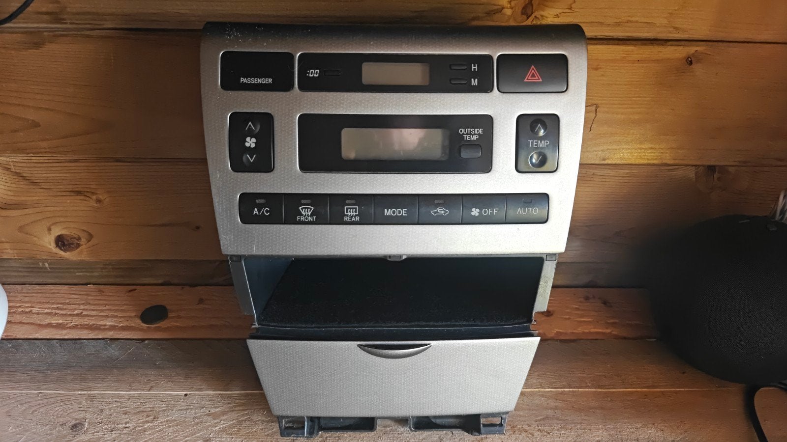 Toyota Corolla E12 (E120) Middenconsole met Opbergvak, Ophalen of Verzenden, Gebruikt, Toyota