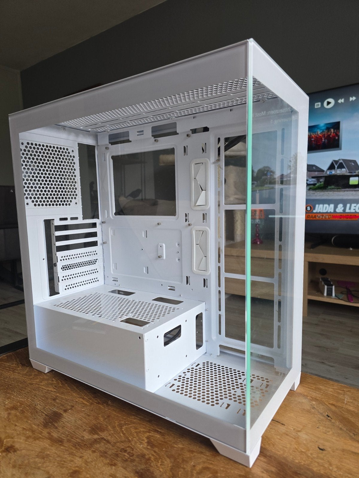 Witte PC Kast met Glazen Zijpaneel - Zo goed als nieuw, Computers en Software, Ophalen, Gebruikt