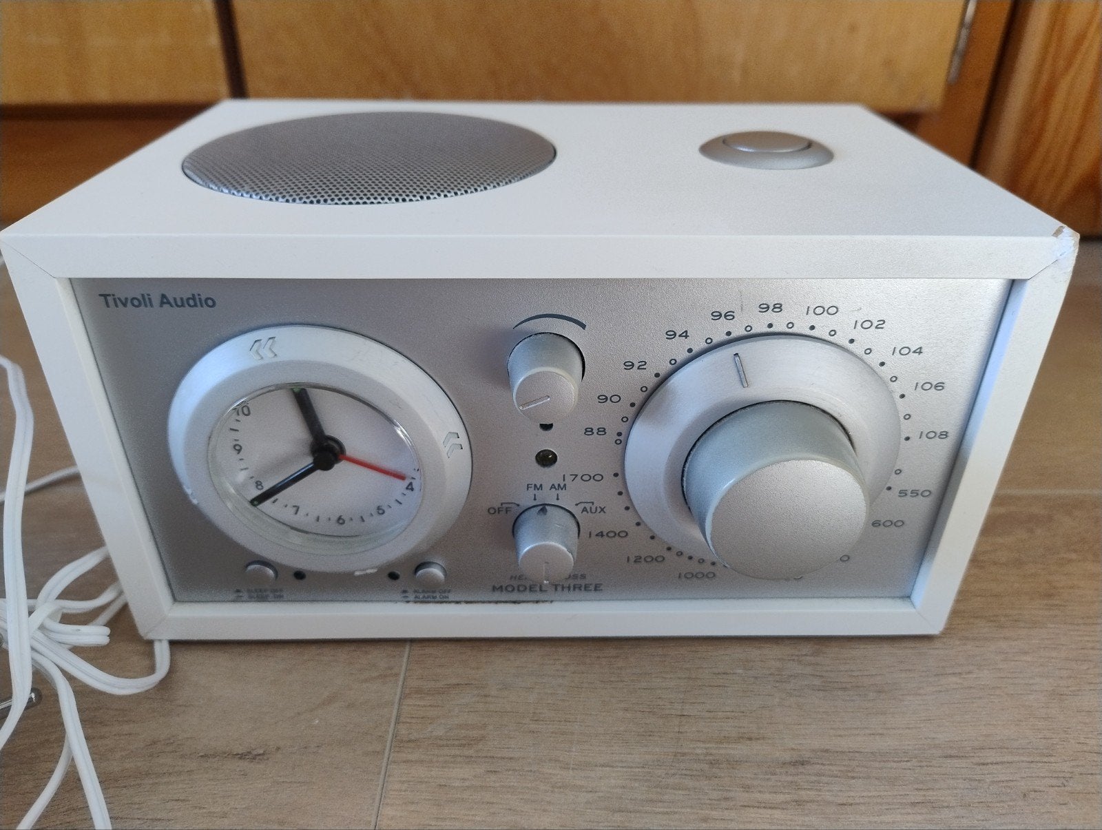 Tivoli Audio radio wekker Henry Kloss model 3 *opknapper*, Audio, Tv en Foto, Ophalen of Verzenden, Gebruikt, Radio
