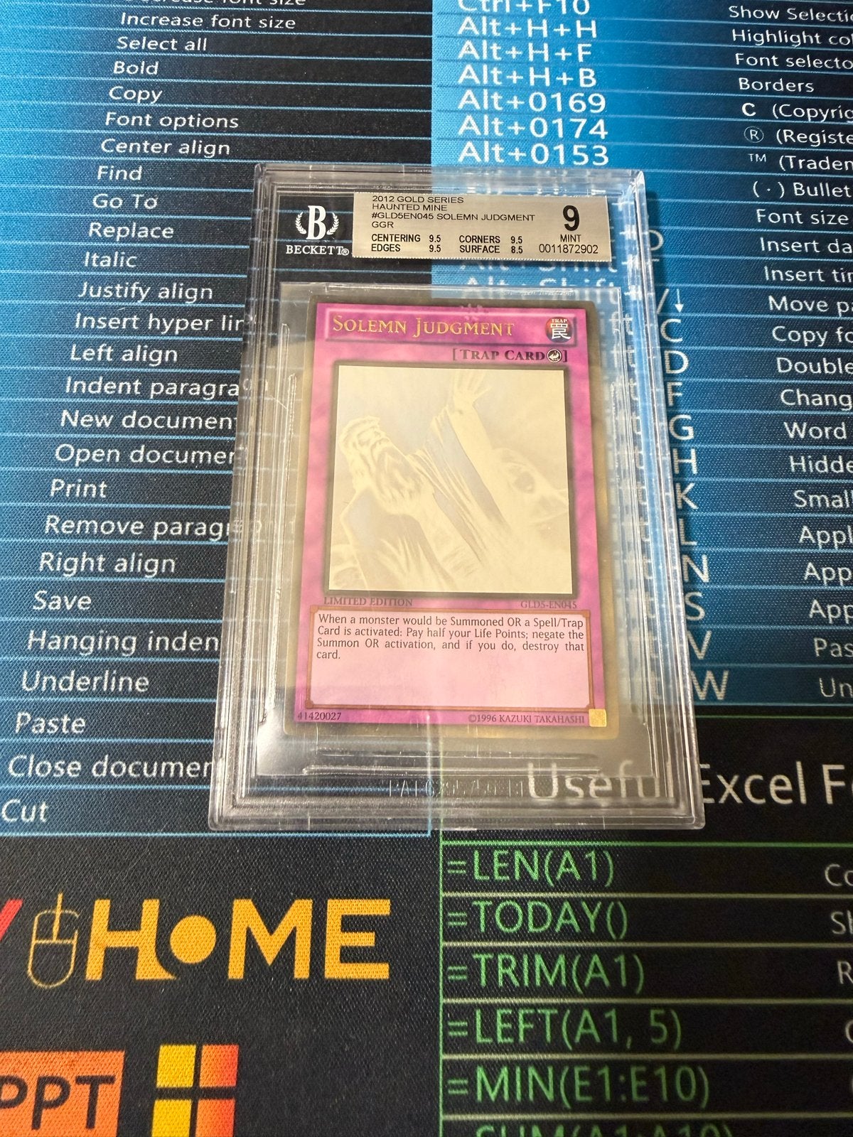 Yu-Gi-Oh! Solemn Judgment BGS 9 Gold Series 2012 ghost rare, Ophalen of Verzenden, Zo goed als nieuw, Losse kaart