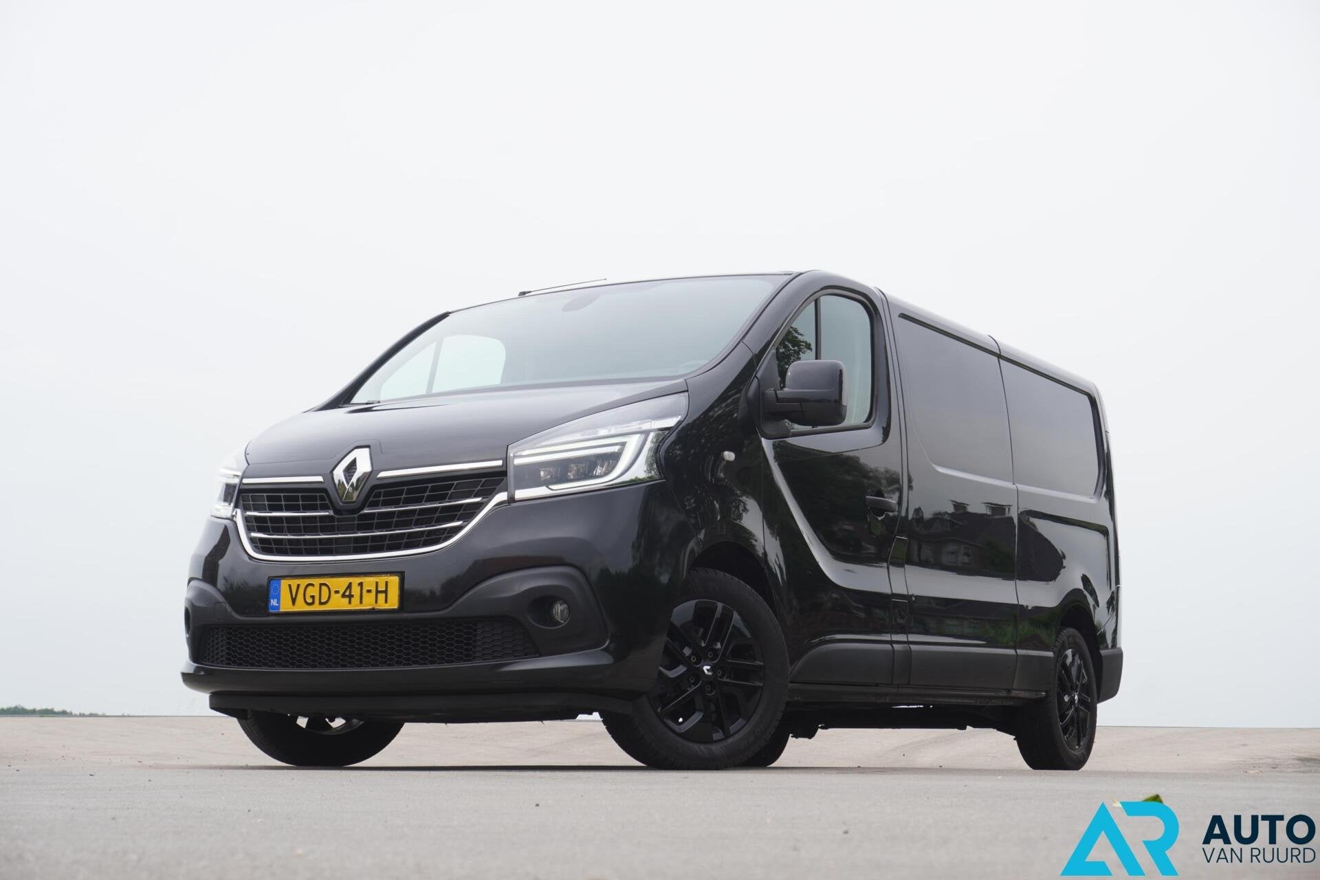 Renault Trafic 2.0 dCi 145PK * Automaat * Trekhaak * LED, 145 pk, Stof, Gebruikt, 4 cilinders