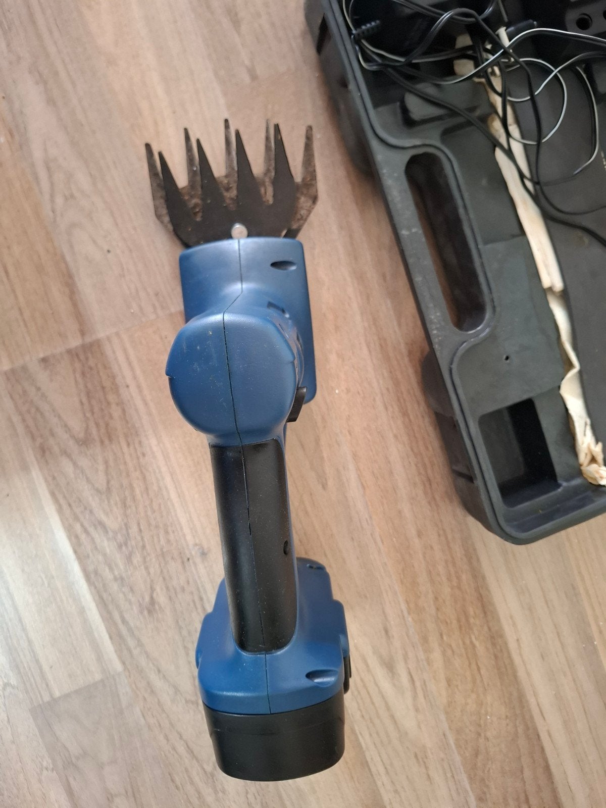 Elektrische schaar voor tuin of schapen, Ophalen, Gebruikt, Overige soorten, Onbekend