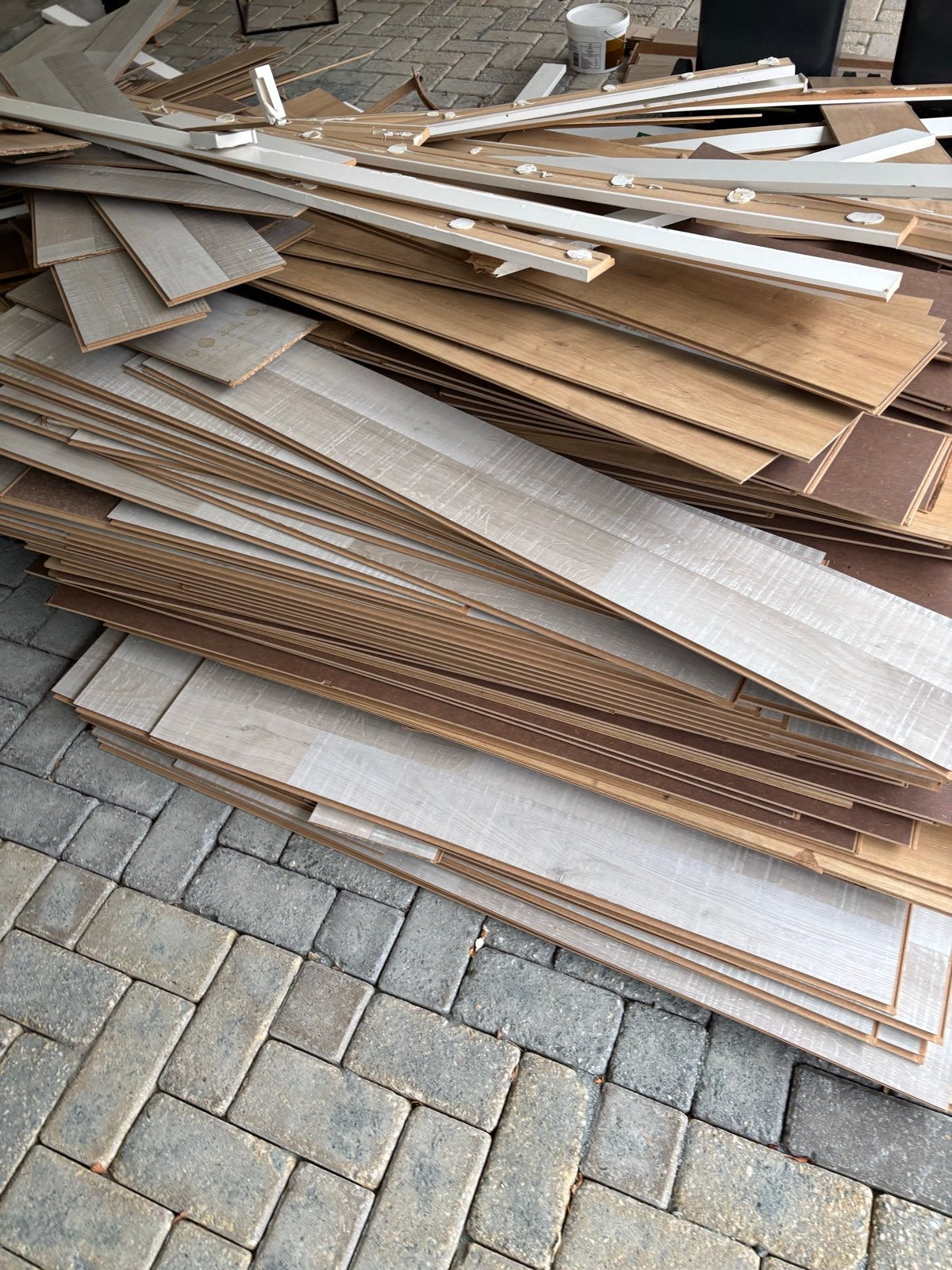 Gratis afhalen, Kliklaminaat - 2 soorten, totaal 140m2., Gebruikt, Ophalen of Verzenden, 10 m² of meer, Hout