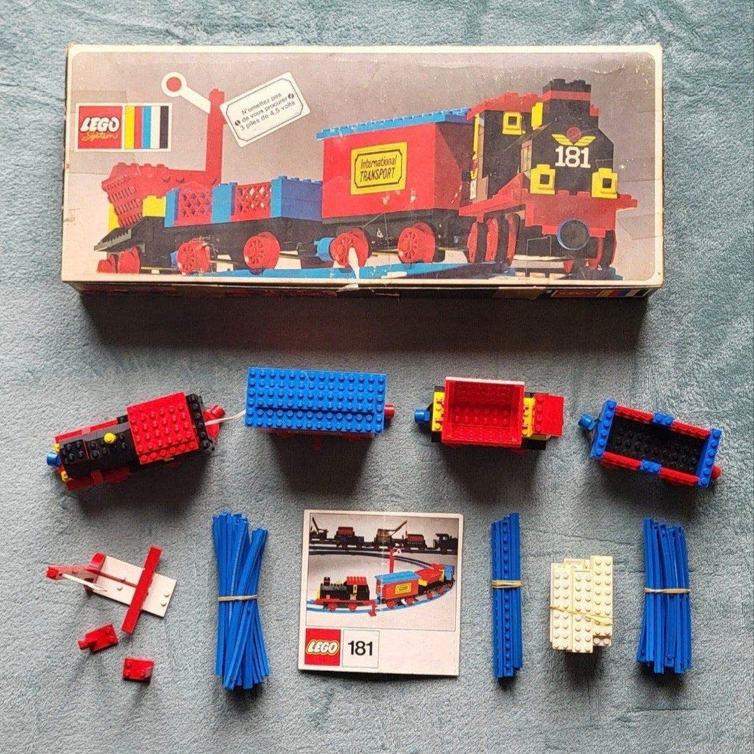 Lego trein 4,5 Volt rails, locomotief, wagons, doos, set 181, Inclusief instructies, Gebruikt, Lego, Ophalen of Verzenden