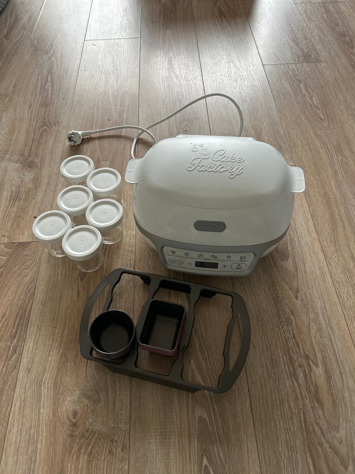 Cake Factory - Maak de lekkerste taarten en gebakjes, Ophalen, Gebruikt, Tefal, Oven