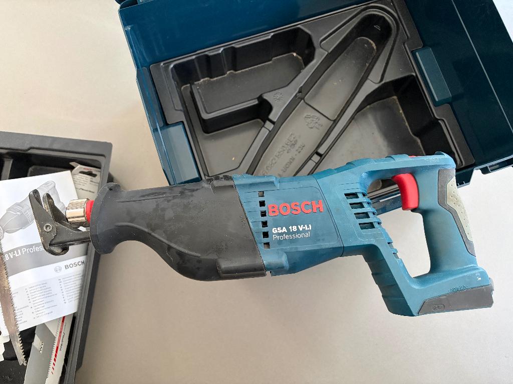 Reciprozaag GSA18 V Bosch Professional, Ophalen, 70 mm of meer, 600 tot 1200 watt, Zo goed als nieuw