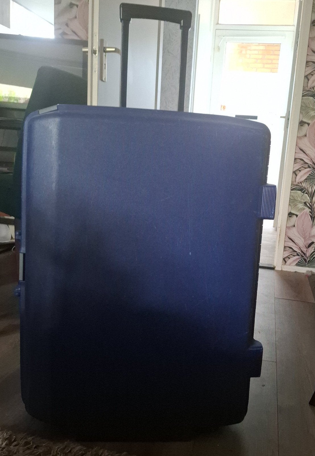 Blauwe grote koffer met uitschuifbare handgreep en wieltjes, Ophalen, Gebruikt, Blauw, Wieltjes